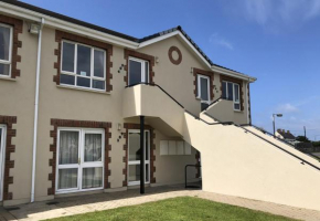 Kilkee Holiday Homes (GF - Sleeps 5)